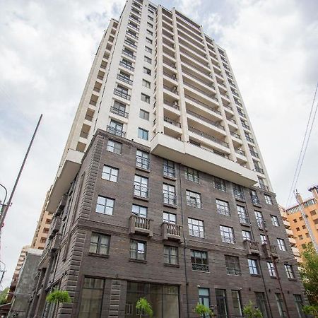 Fantastic Apartments Near Republic Square, Perfect Location, Mystreet Company Erevan Esterno foto