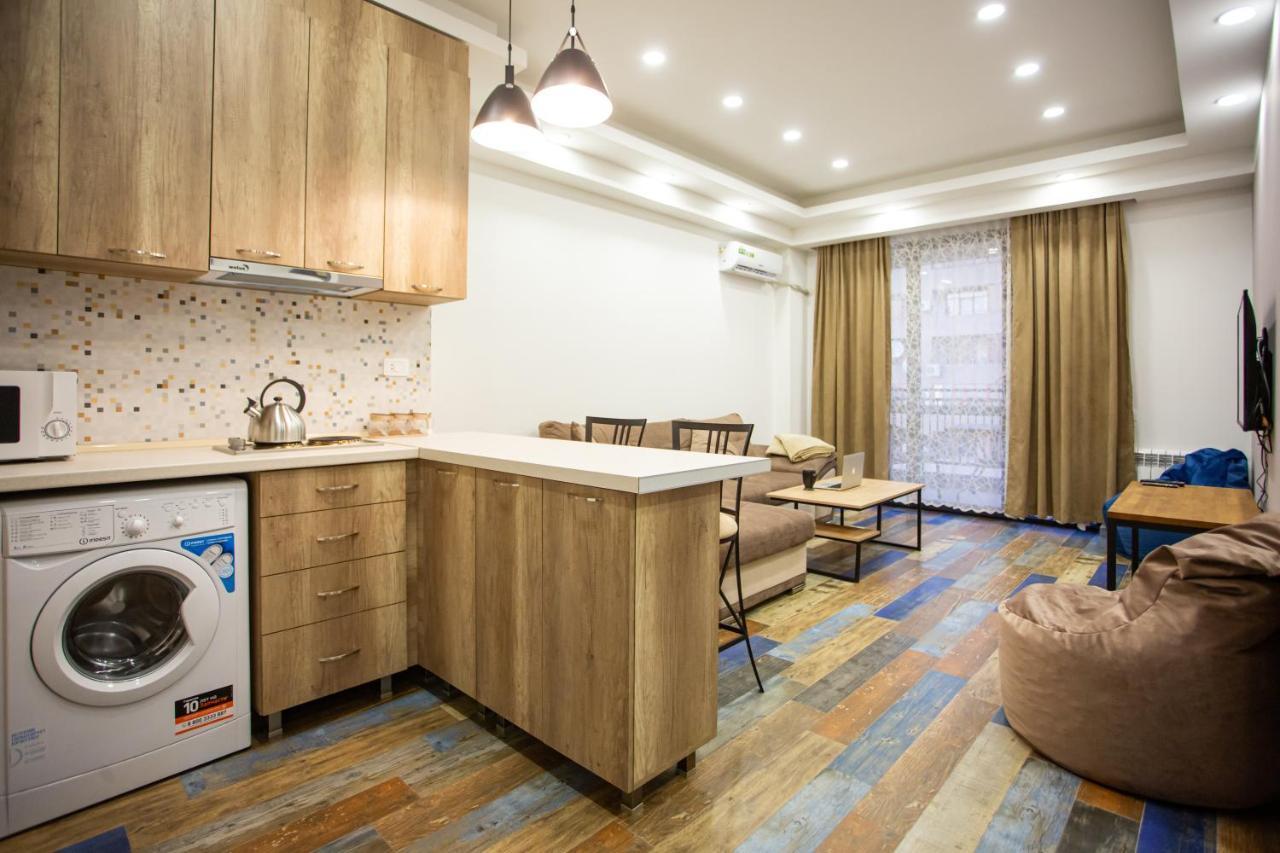 Fantastic Apartments Near Republic Square, Perfect Location, Mystreet Company Erevan Esterno foto