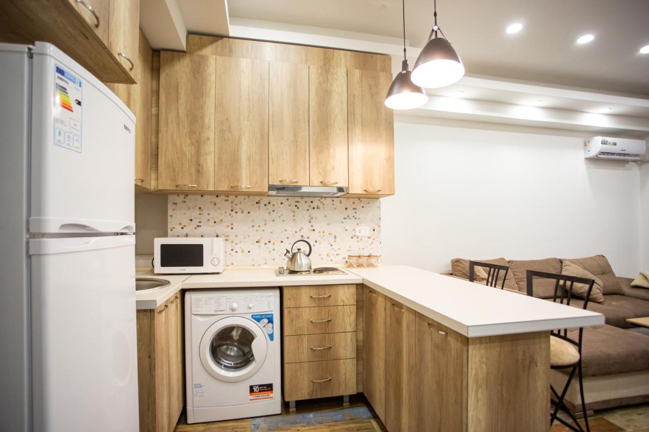 Fantastic Apartments Near Republic Square, Perfect Location, Mystreet Company Erevan Esterno foto