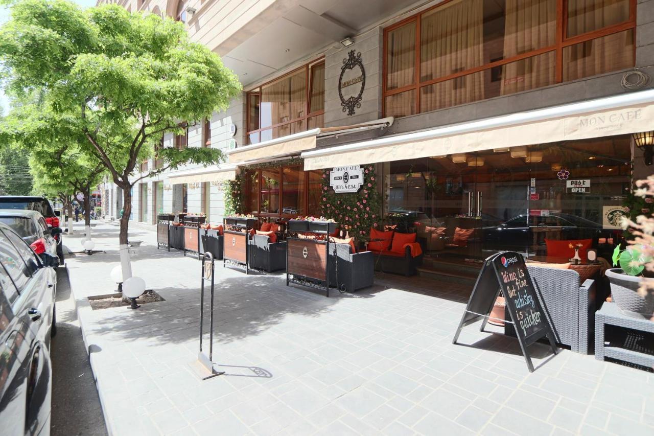 Fantastic Apartments Near Republic Square, Perfect Location, Mystreet Company Erevan Esterno foto