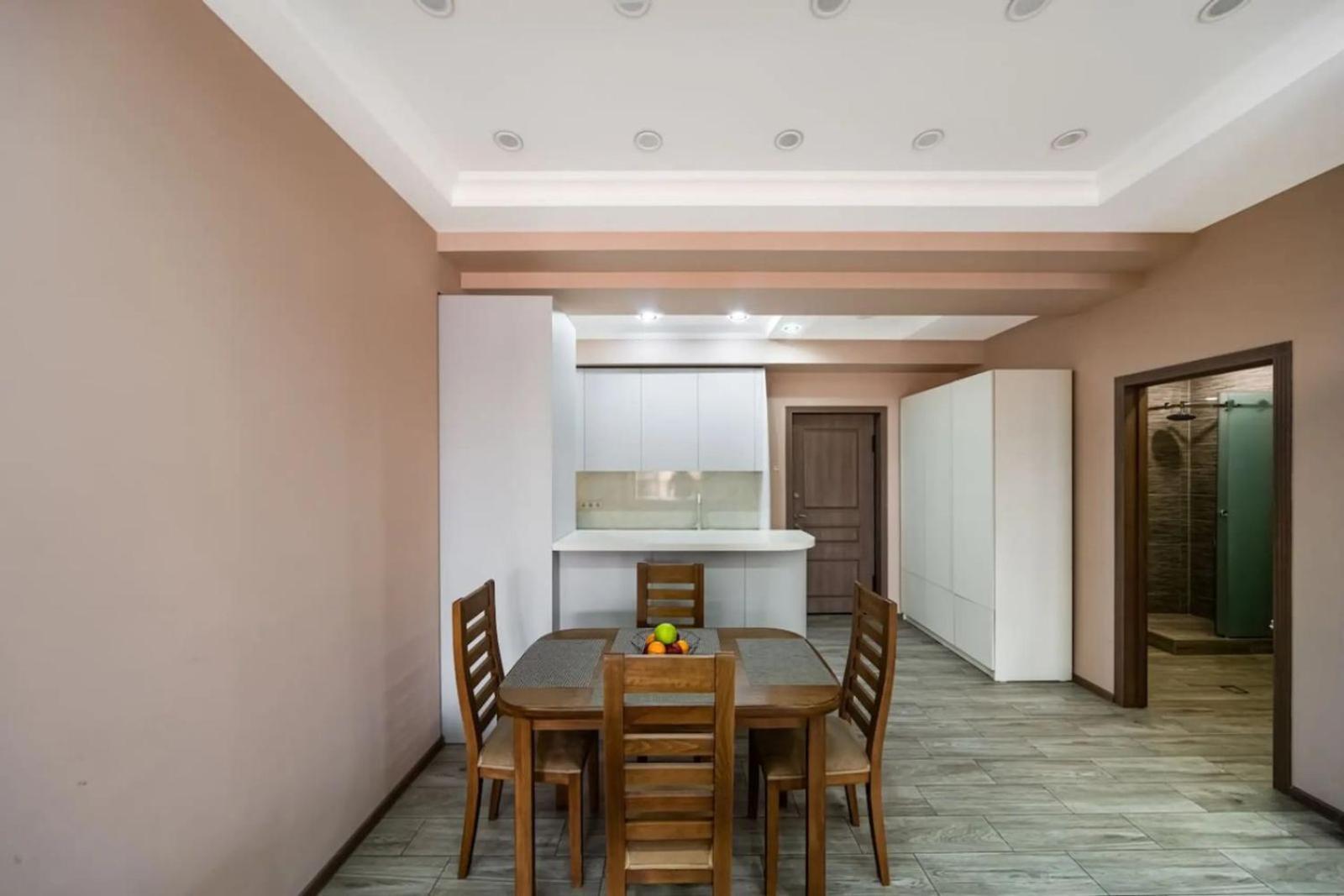 Fantastic Apartments Near Republic Square, Perfect Location, Mystreet Company Erevan Esterno foto