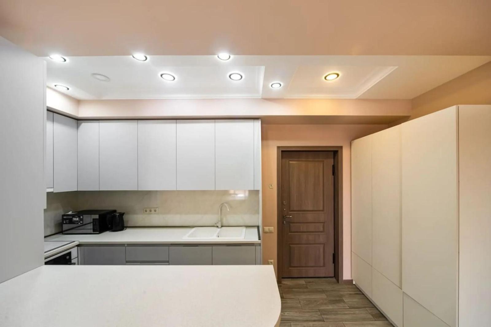 Fantastic Apartments Near Republic Square, Perfect Location, Mystreet Company Erevan Esterno foto