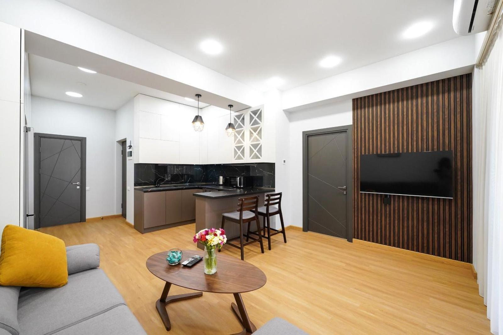 Fantastic Apartments Near Republic Square, Perfect Location, Mystreet Company Erevan Esterno foto