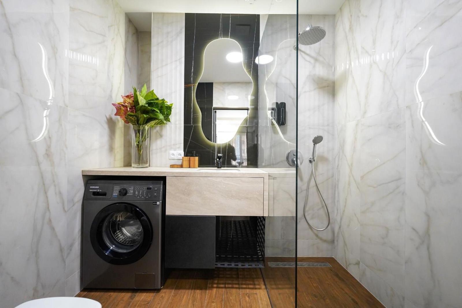 Fantastic Apartments Near Republic Square, Perfect Location, Mystreet Company Erevan Esterno foto