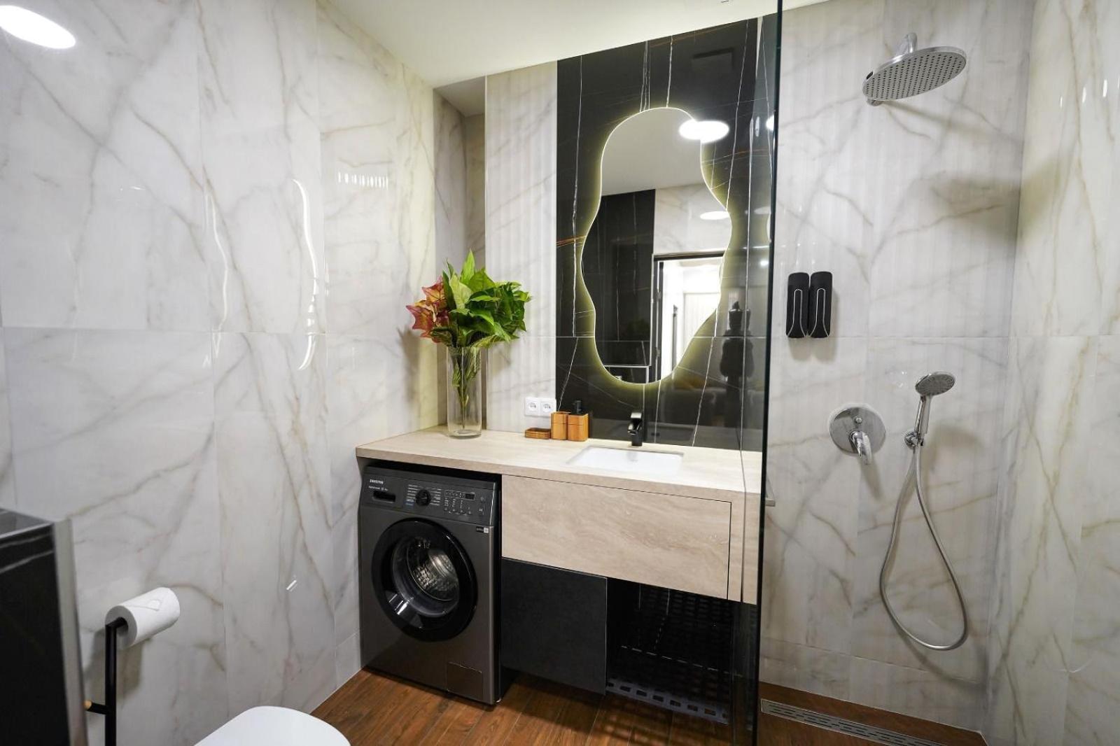 Fantastic Apartments Near Republic Square, Perfect Location, Mystreet Company Erevan Esterno foto