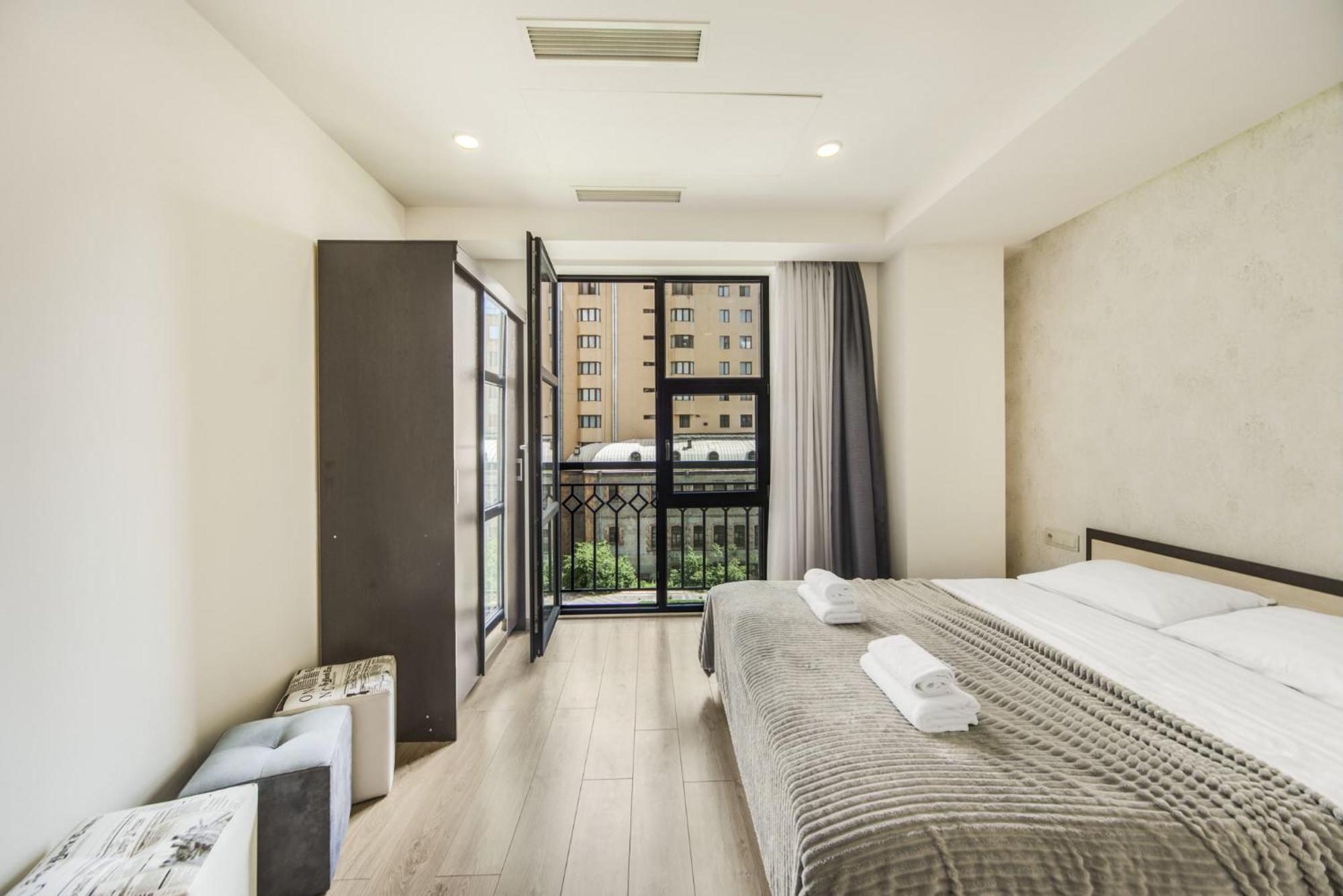 Fantastic Apartments Near Republic Square, Perfect Location, Mystreet Company Erevan Esterno foto